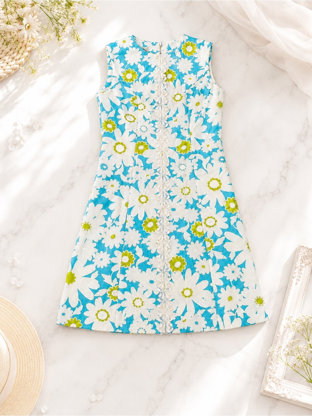Vintage Liberty Circle 70’s Blue Daisy Floral Lace Trim Shift Dress Size Small